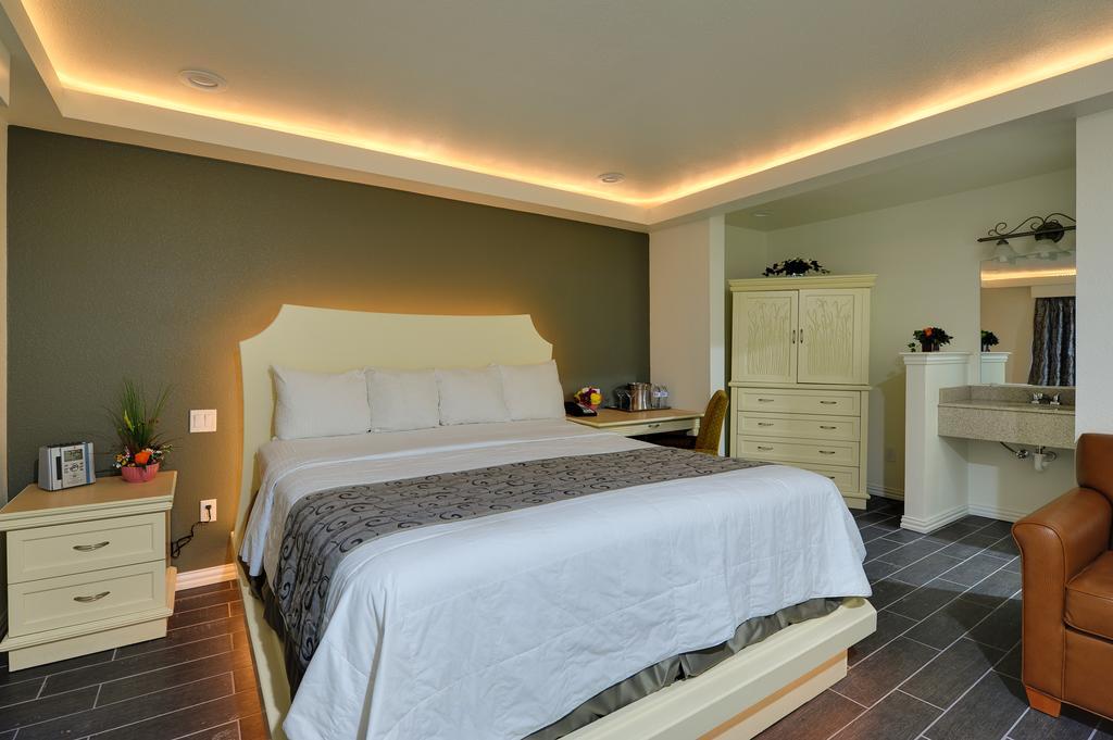 Romantic Inn & Suites Dallas Pokój zdjęcie