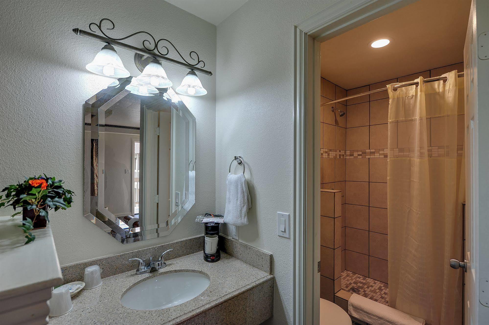 Romantic Inn & Suites Dallas Zewnętrze zdjęcie