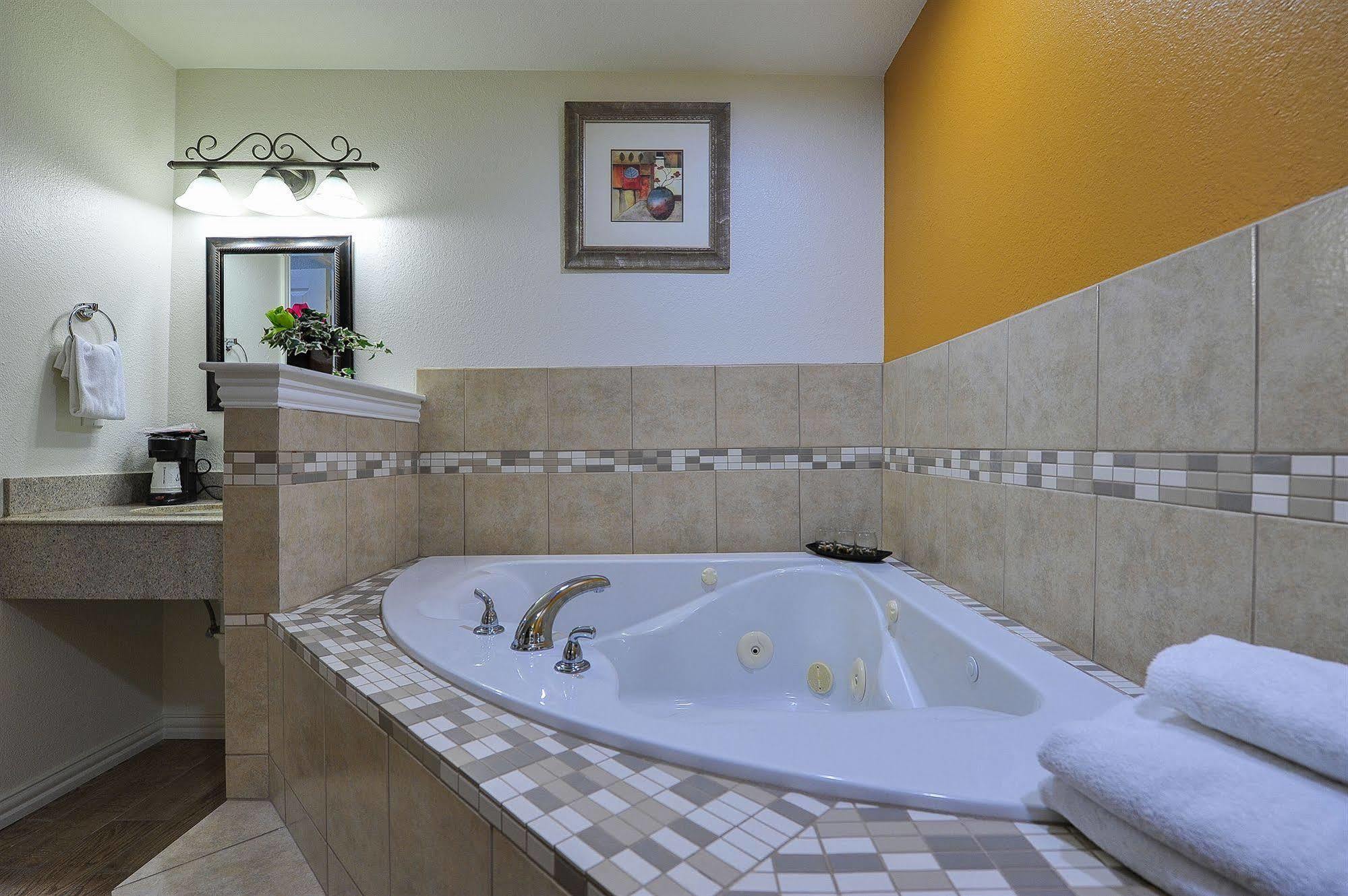 Romantic Inn & Suites Dallas Zewnętrze zdjęcie